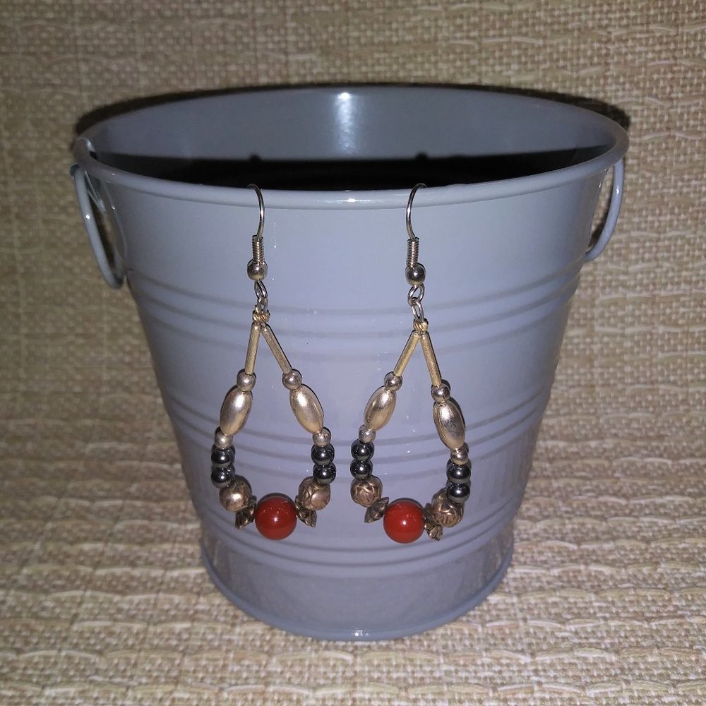 VINTAGE PIERCE EARRINGS – SILVER & OTHER BEADS